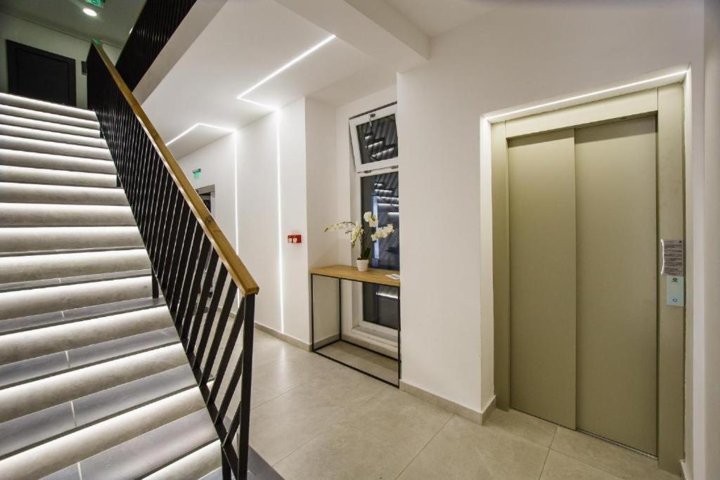 Blanche Residence - 2 bedrooms Apartment Pta Unirii Oradea Extérieur photo